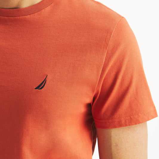 Franela cuello redondo unicolor con logo