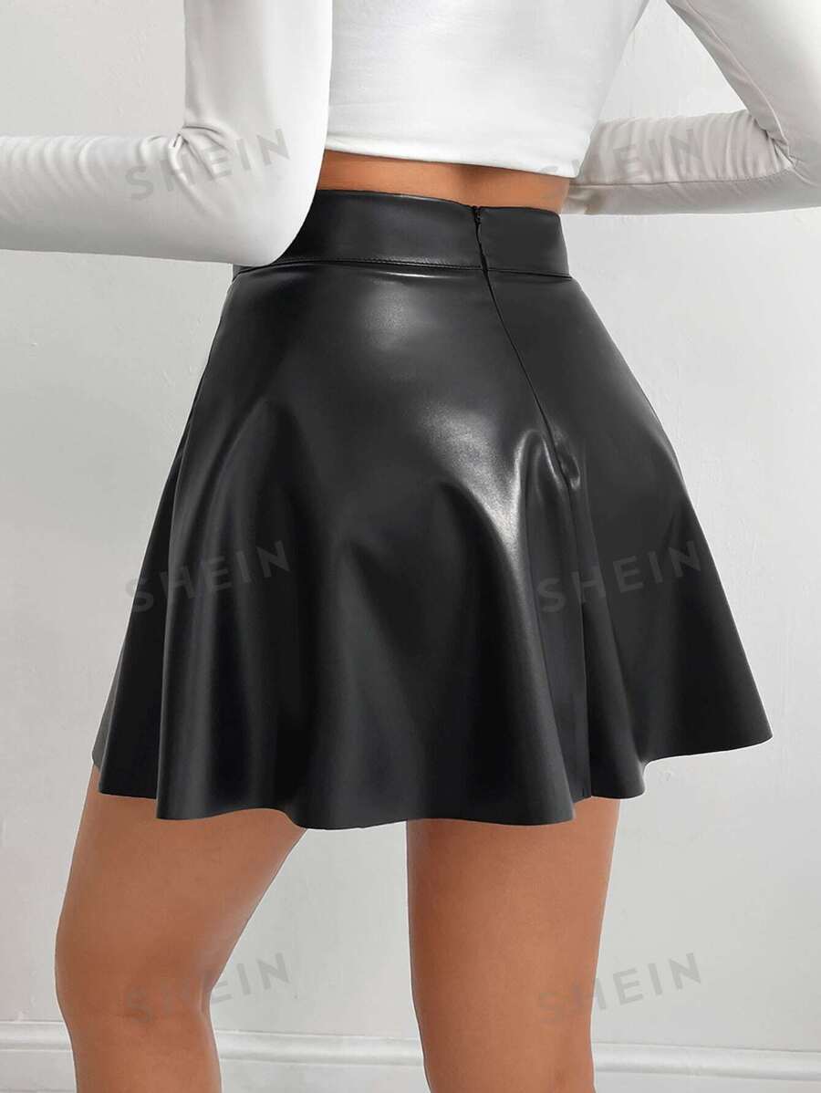 Falda amplia corte alto
