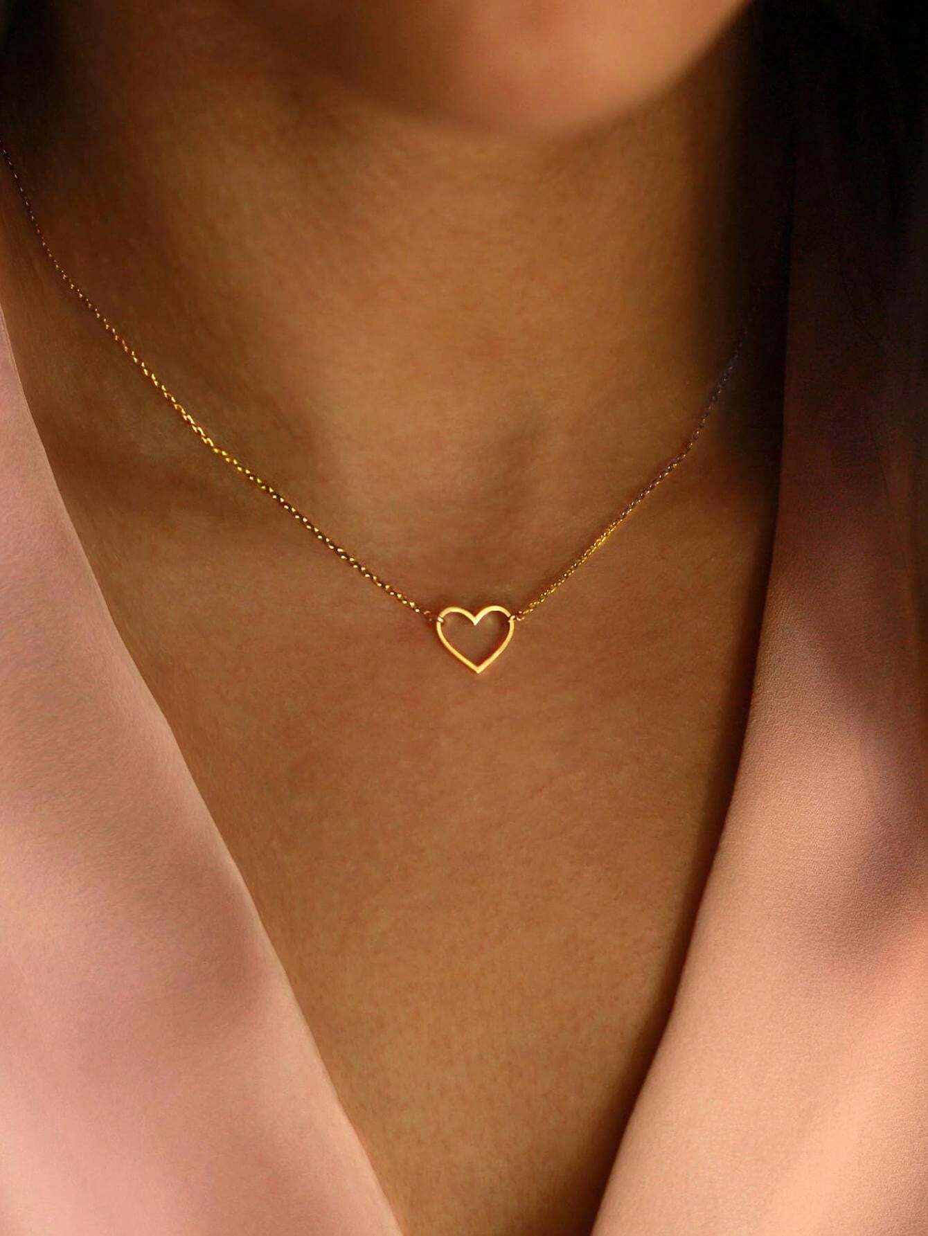 Collar con diseño de corazón