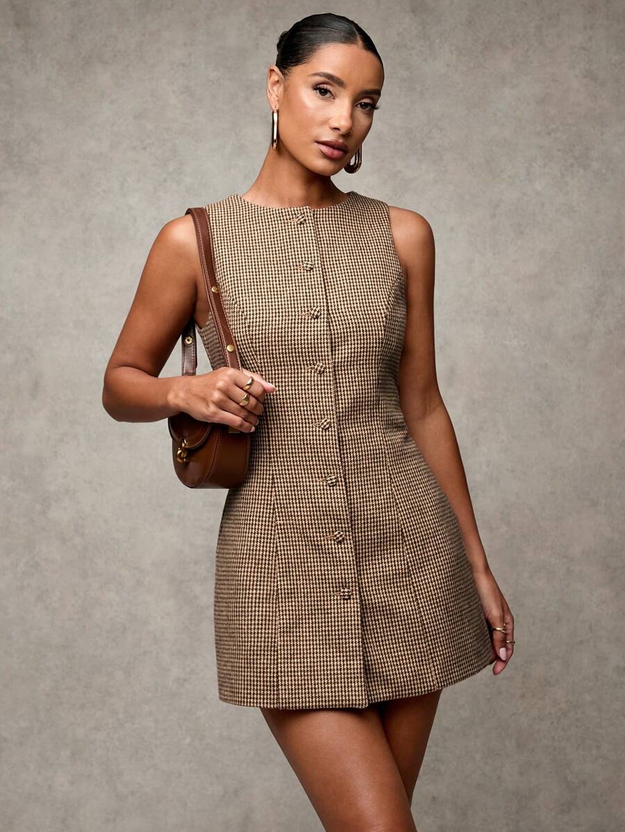 Vestido casual a cuadros y cuello redondo