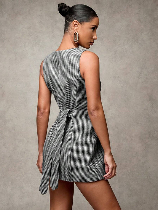 Vestido casual a cuadros y cuello redondo