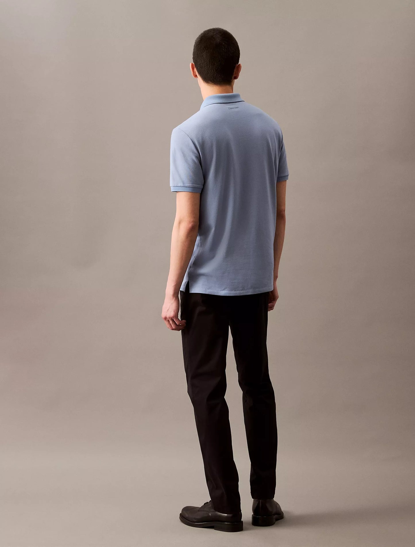 Chemise regular unicolor con cremallera