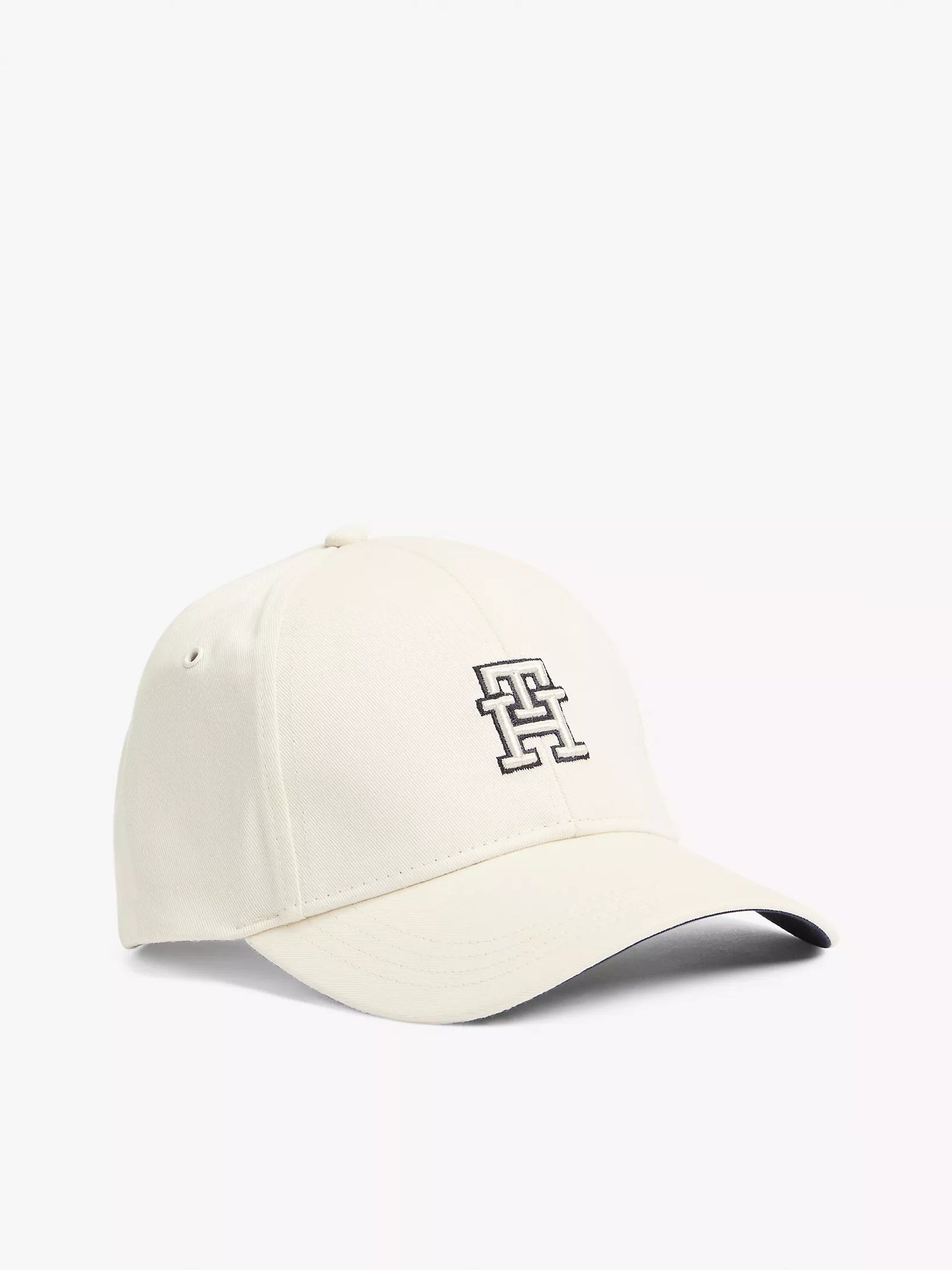 Gorra con monograma bordado
