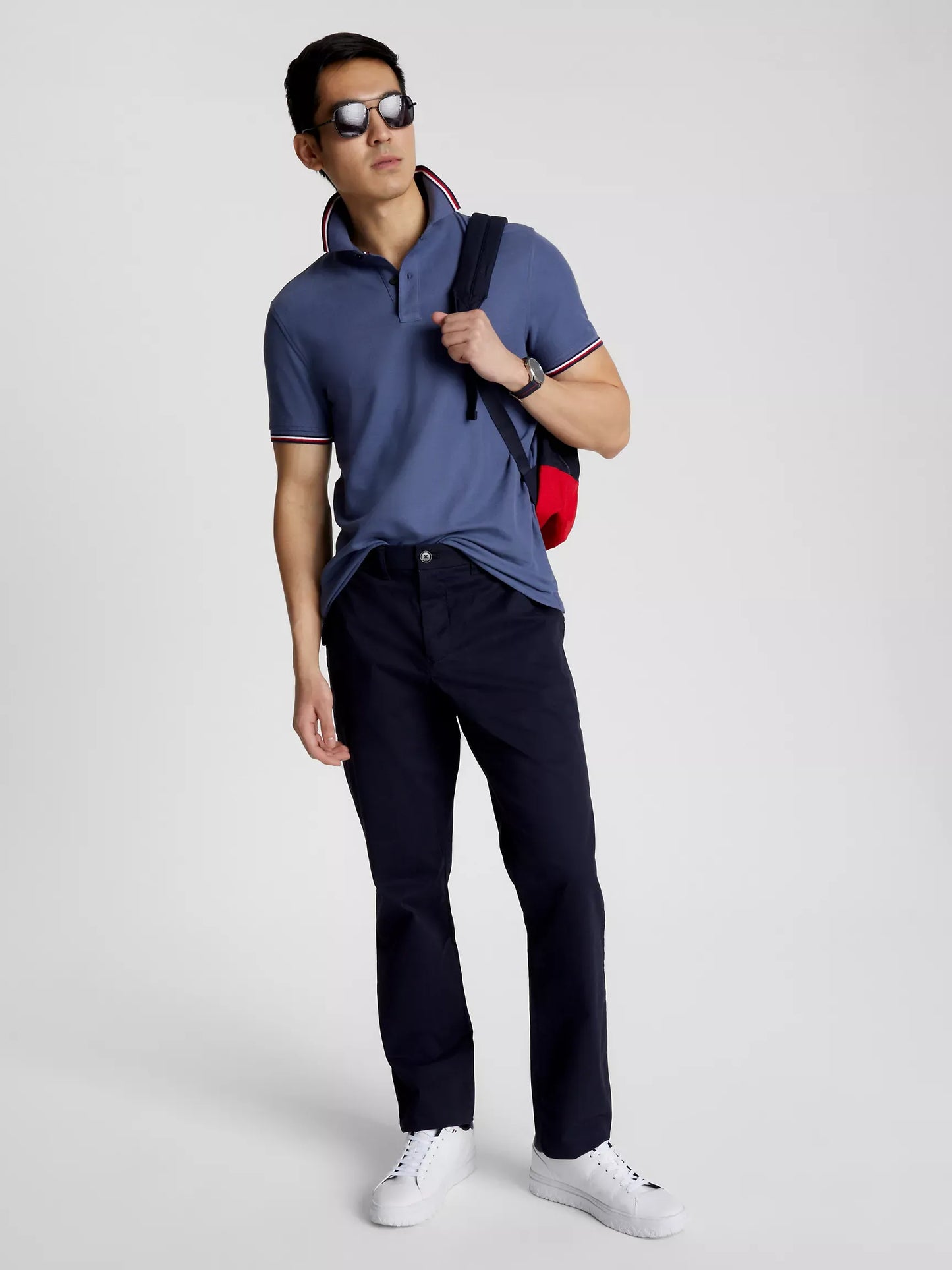 Pantalón chino semi ajustado