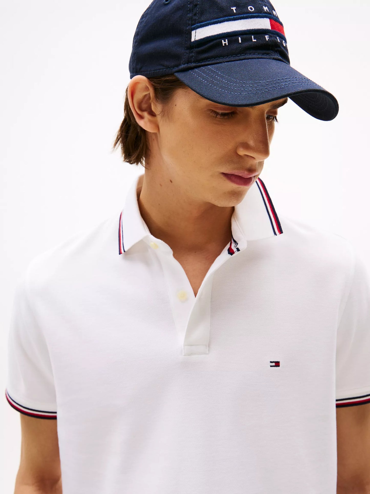 Chemise unicolor con cuello ribeteado