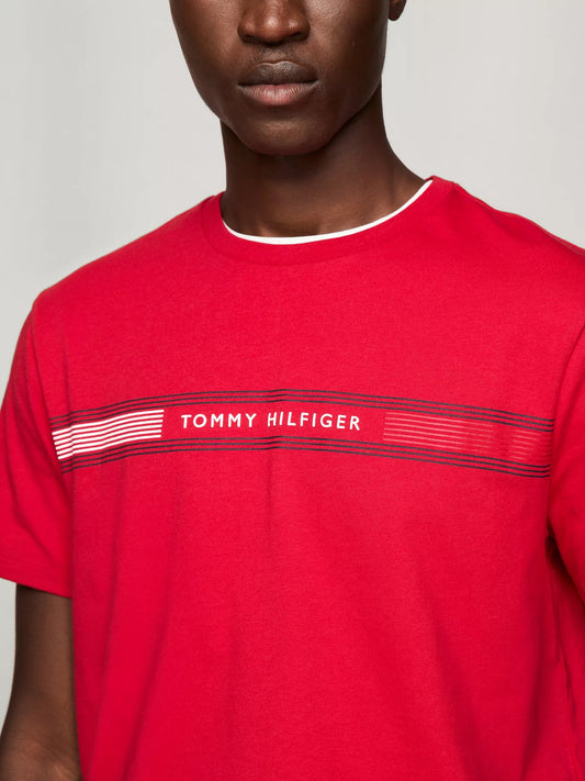 Franela cuello redondo con estampado de rayas central