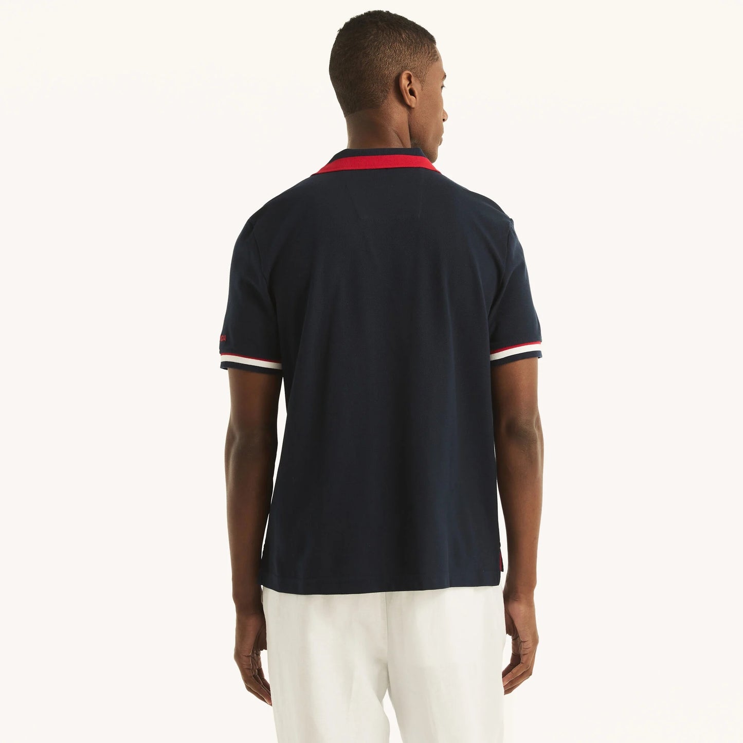 Chemise regular con cuello y mangas ribeteadas