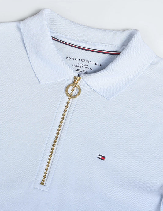 Chemise ajustada con cremallera de aro