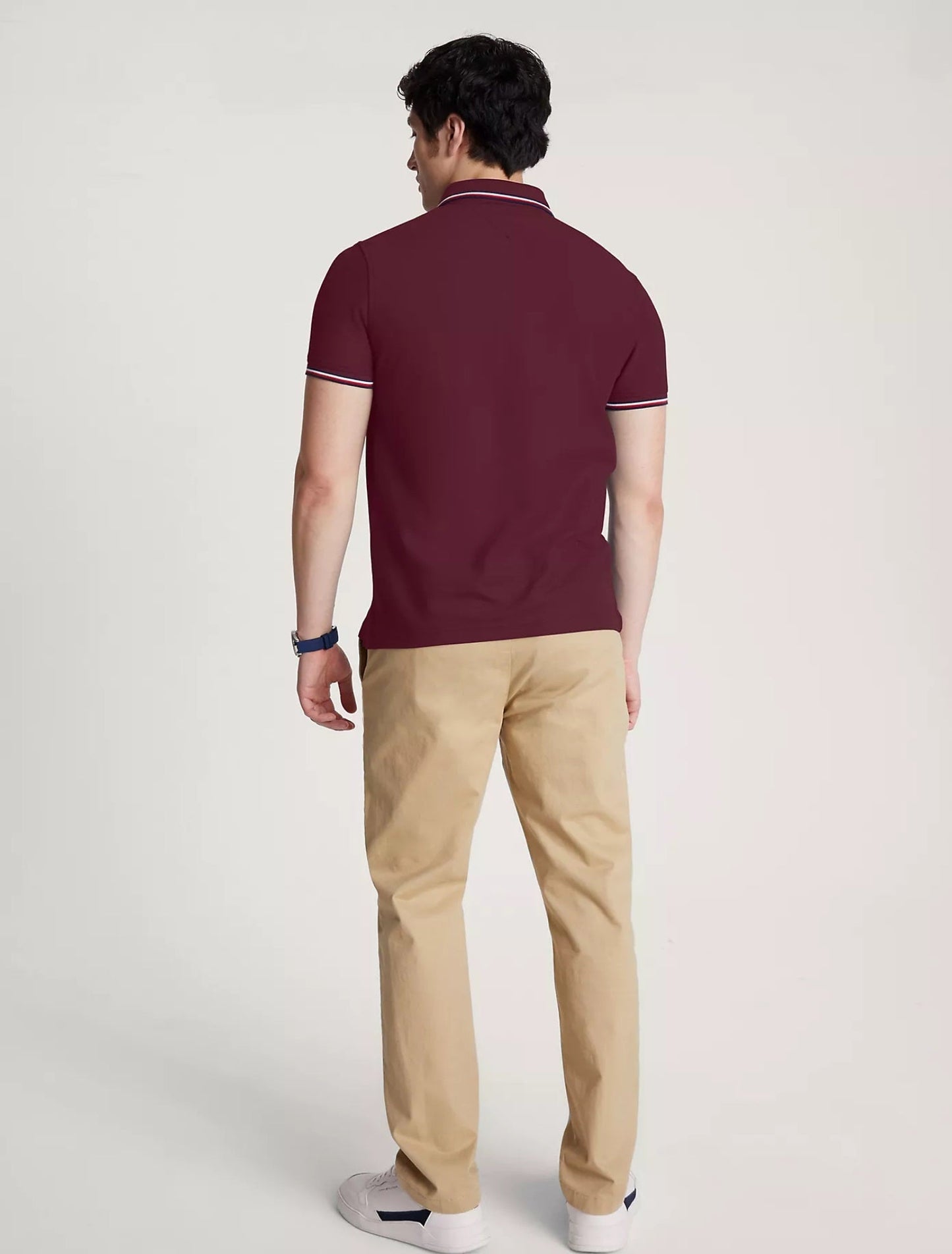 Chemise unicolor con cuello ribeteado