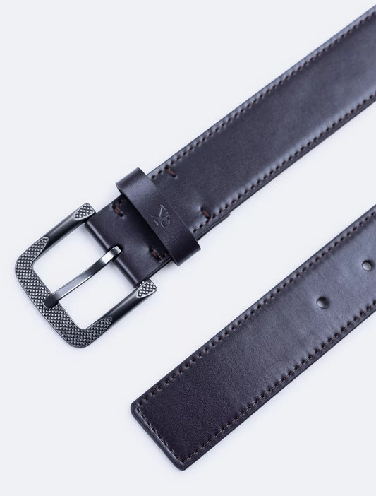 Cinturón de cuero con arnés texturizado