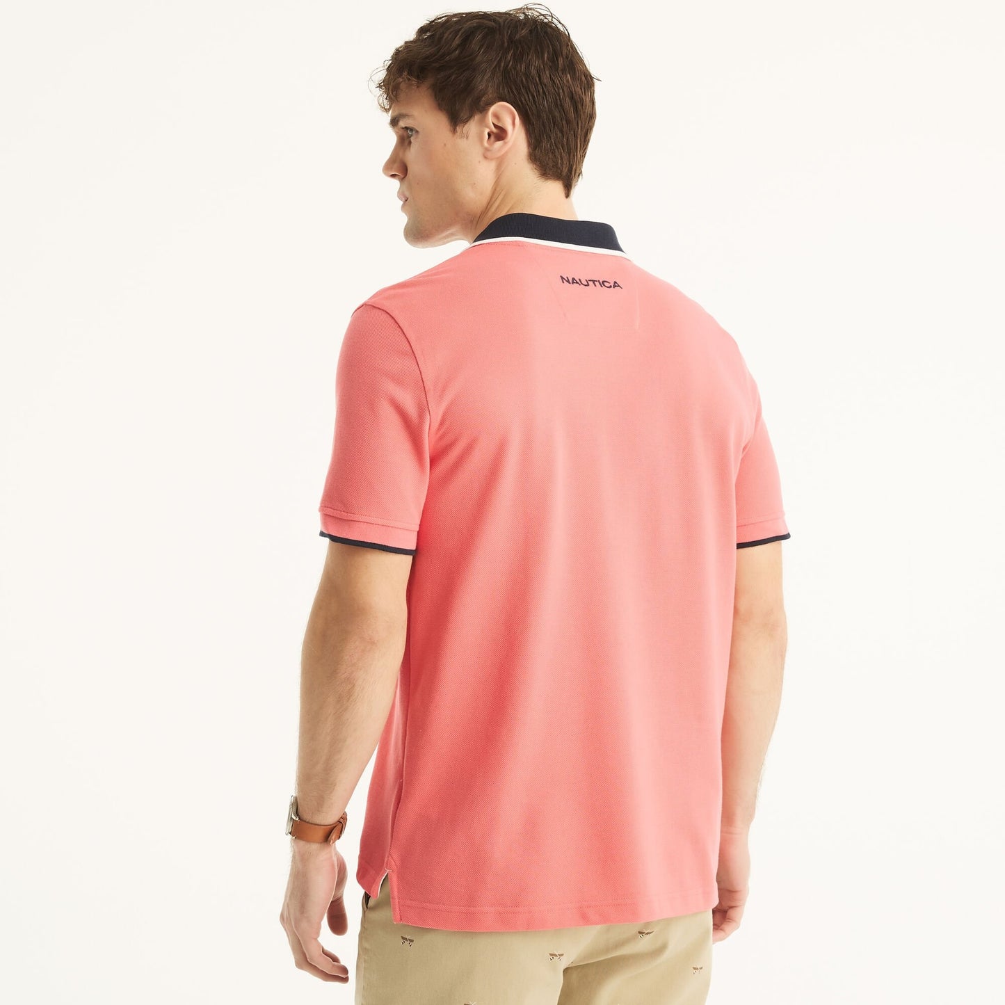 Chemise regular con cuello y mangas ribeteadas
