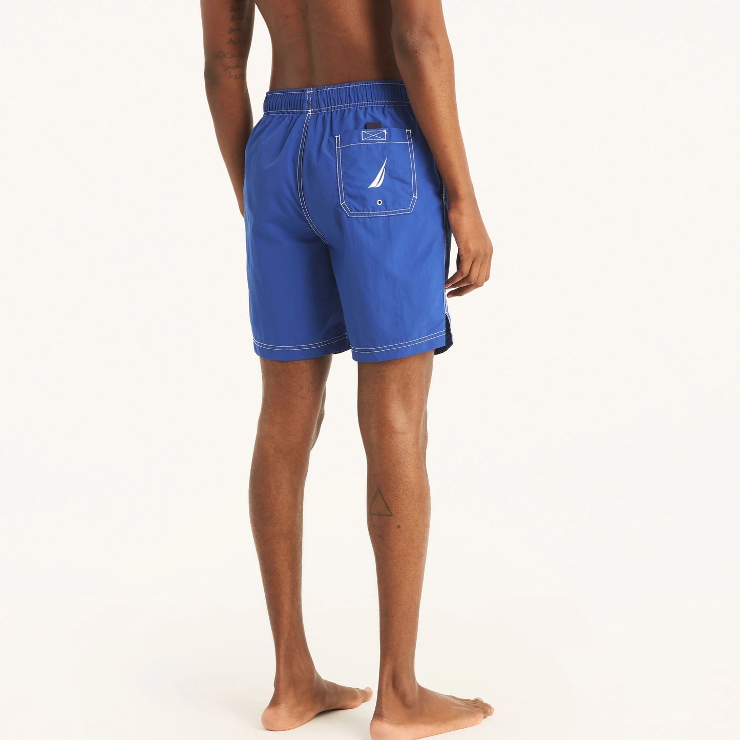 Traje de baño tipo short 8" secado rápido ni
