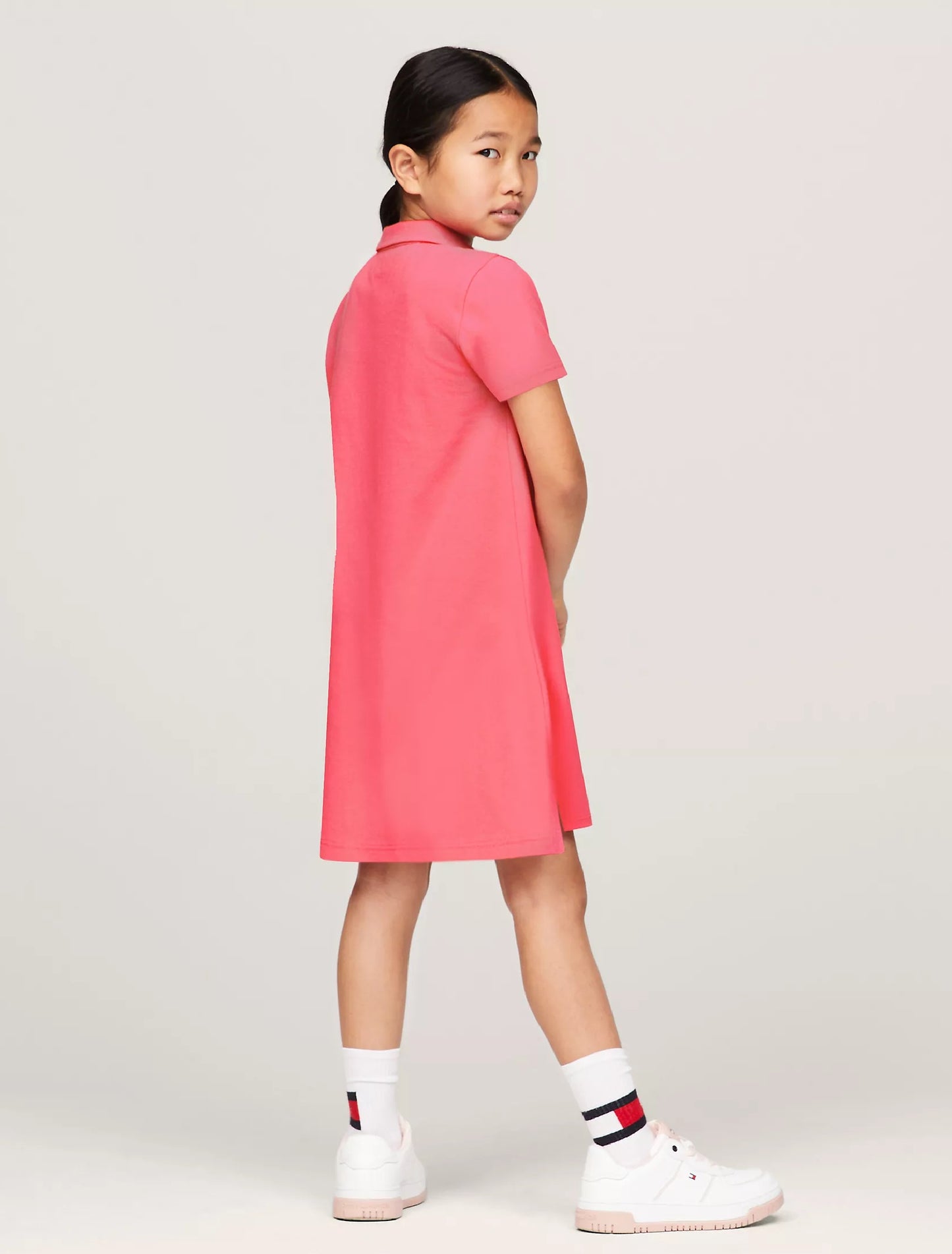 Vestido unicolor con logo para niña