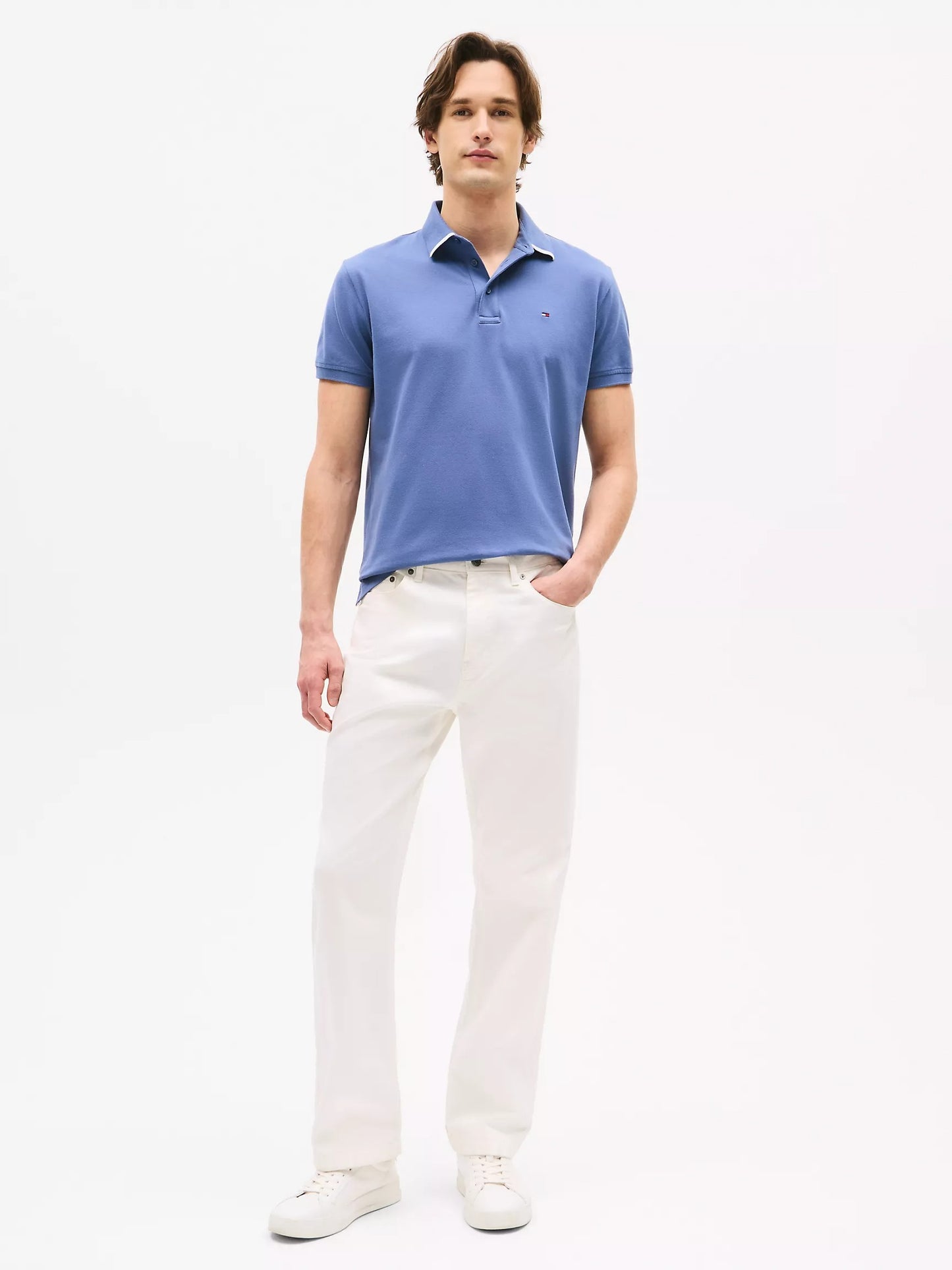 Chemise regular con logo en cuello