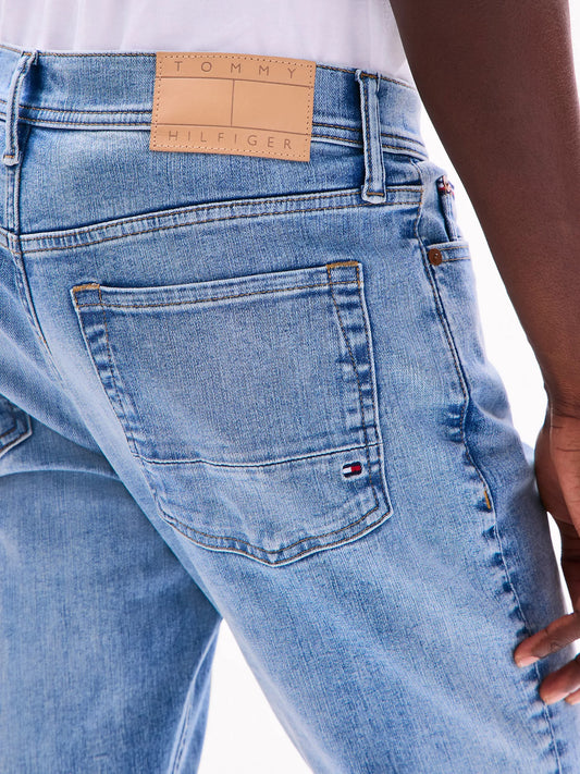 Jean Ajustado con lavado medio