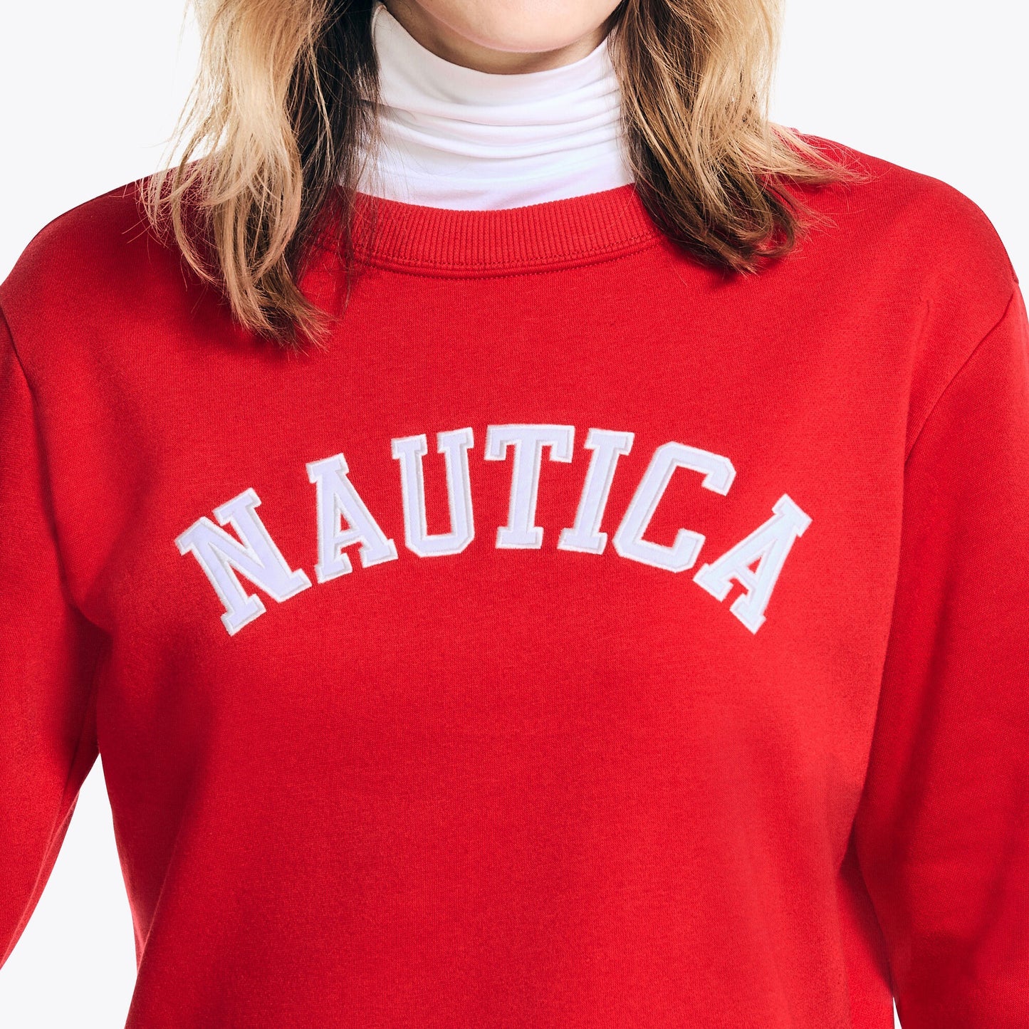 Sudadera con logo bordado central