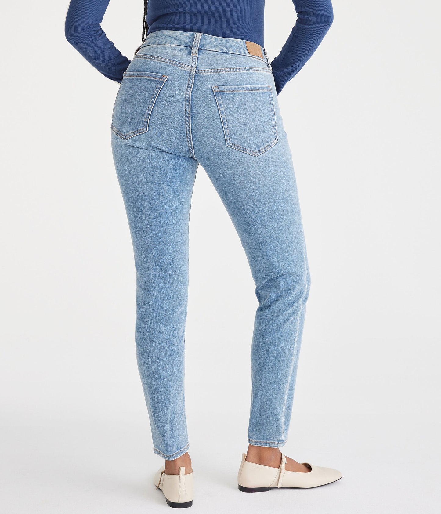 Jean Ajustado tiro alto y curvas tipo leggings