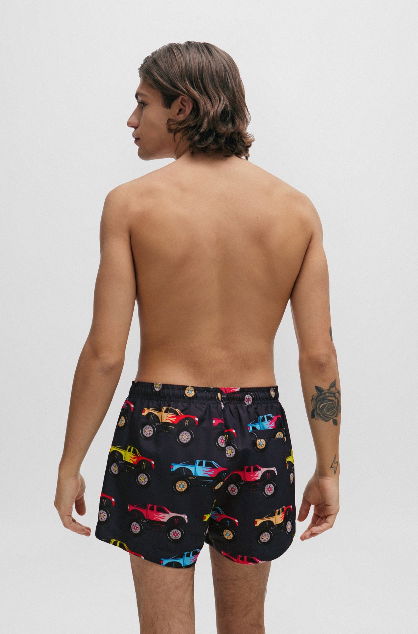 Traje de baño con estampado de auto 5" secado rápido