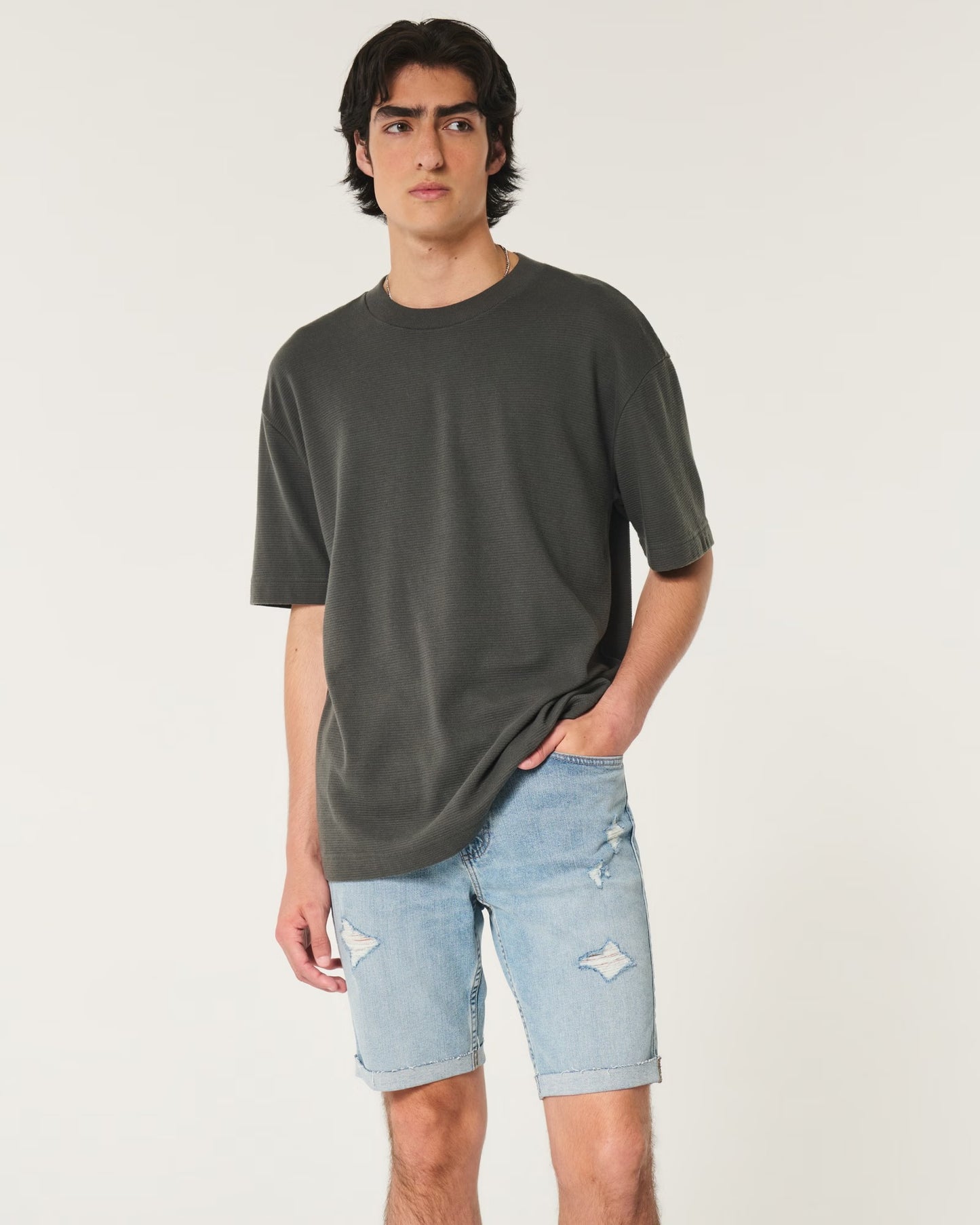 Bermuda demin 9" con rasgado y lavado medio