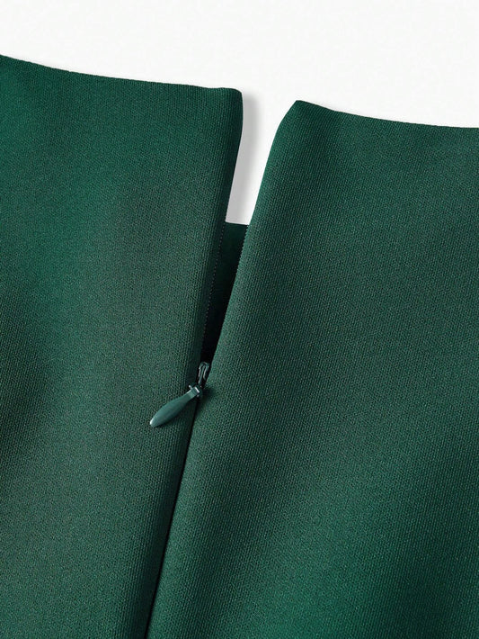 Vestido ajustado con cremallera en la espalda