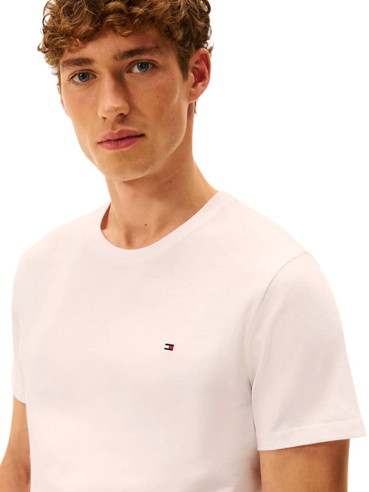 Franela cuello redondo unicolor con logo