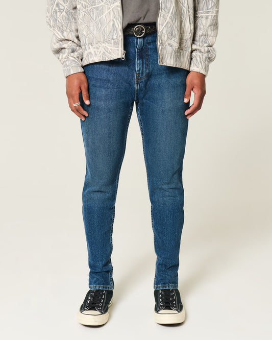 Jean ajustado atlético con lavado oscuro