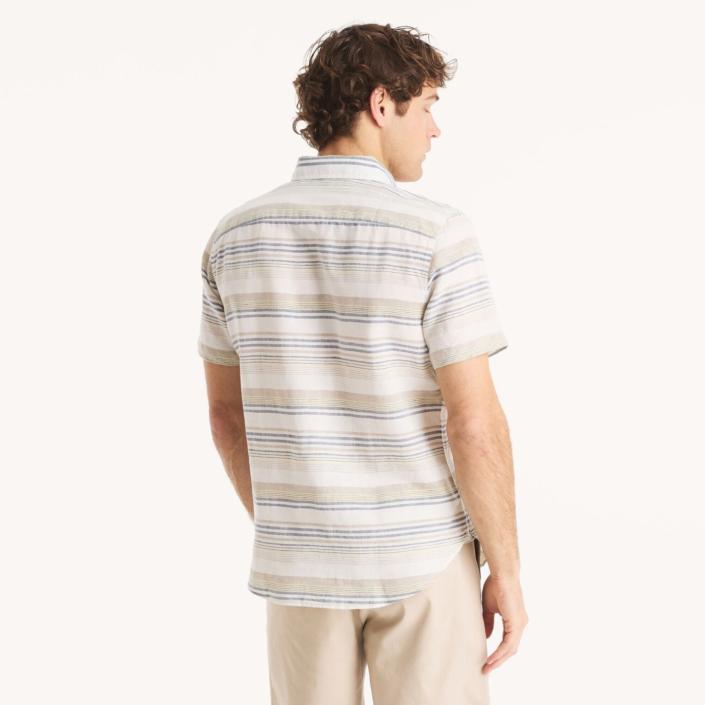 Camisa manga corta de lino con patrón de rayas