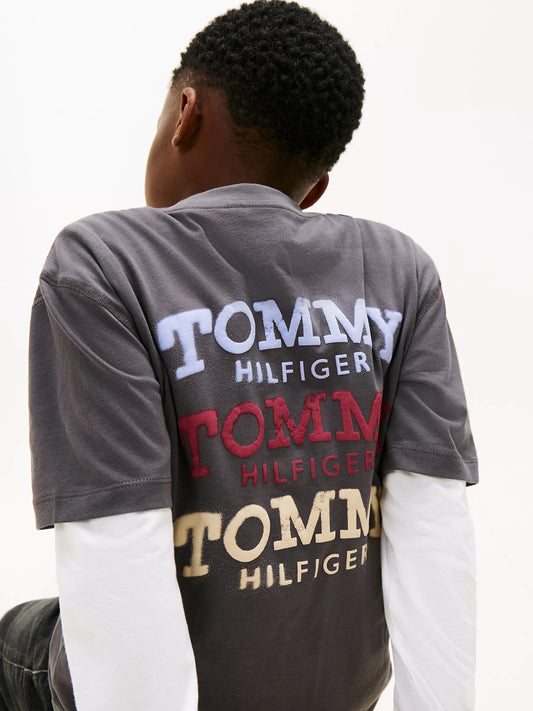 Franela holgada con estampado posterior para niño