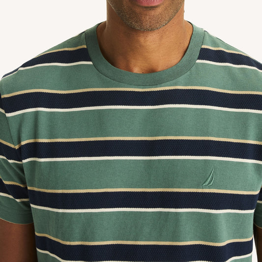 Franela cuello redondo con franjas y bordado