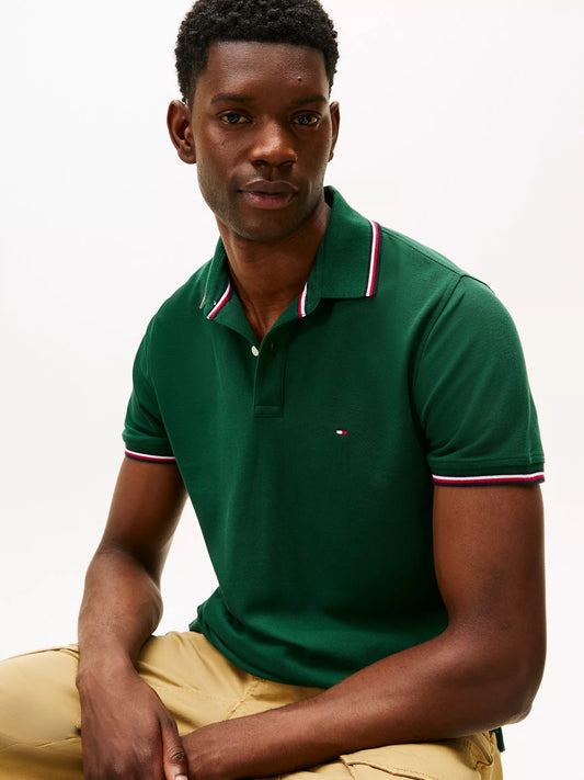 Chemise unicolor con cuello ribeteado