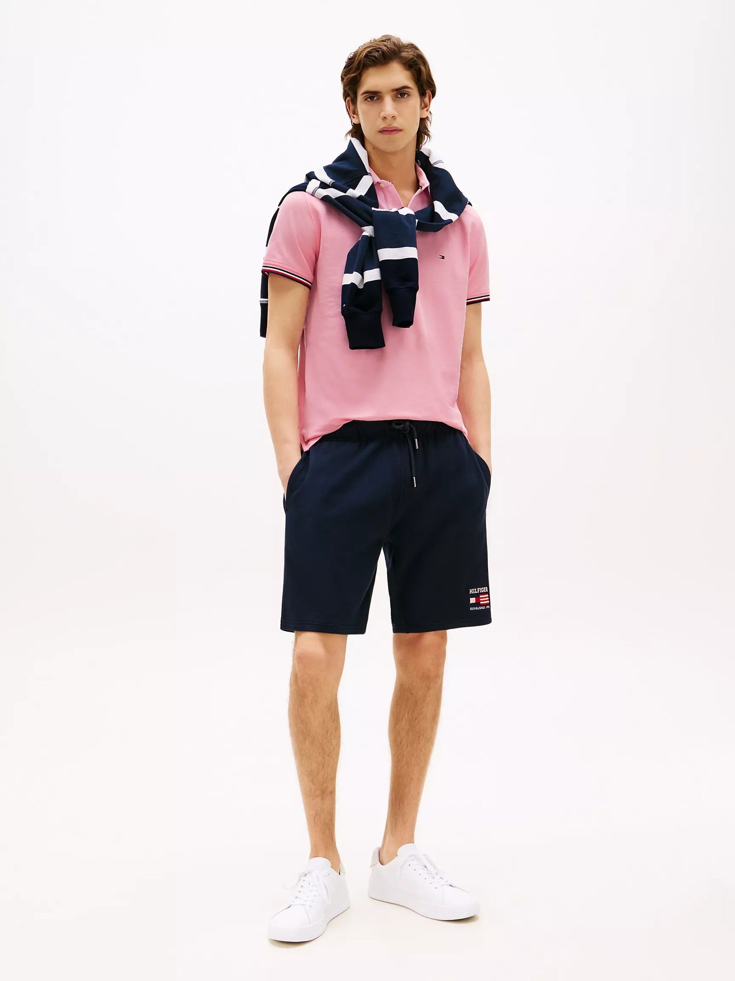 Chemise unicolor con cuello ribeteado