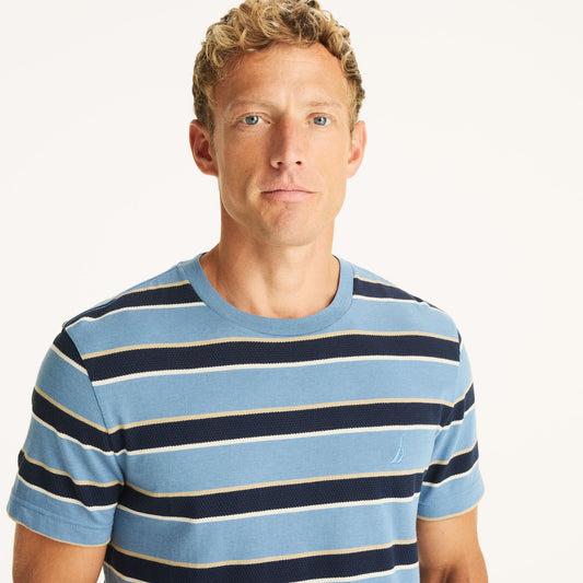 Franela cuello redondo con franjas y bordado