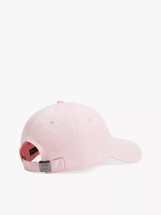 Gorra con bandera bordada