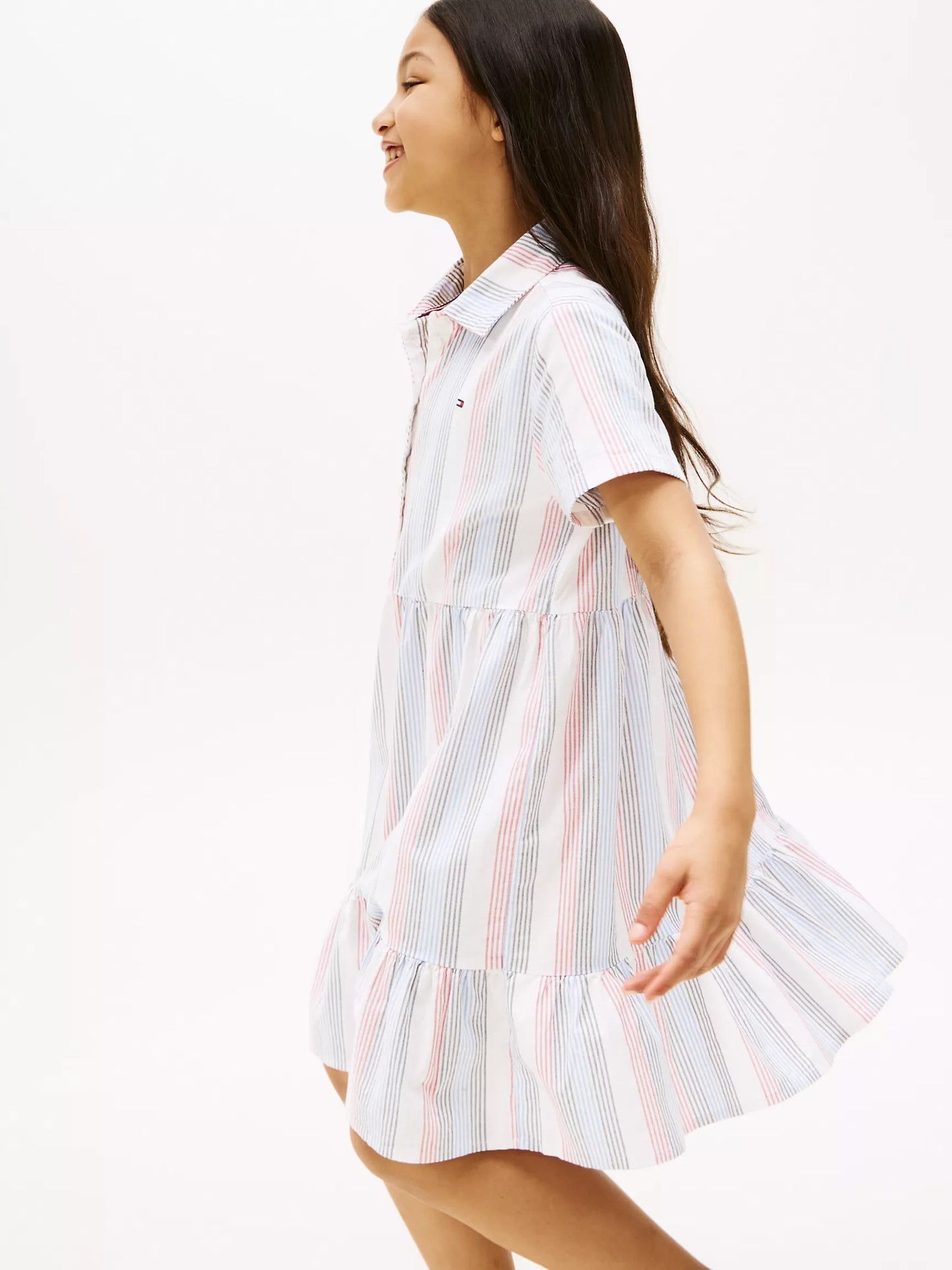 Vestido con cuello de rayas para niña