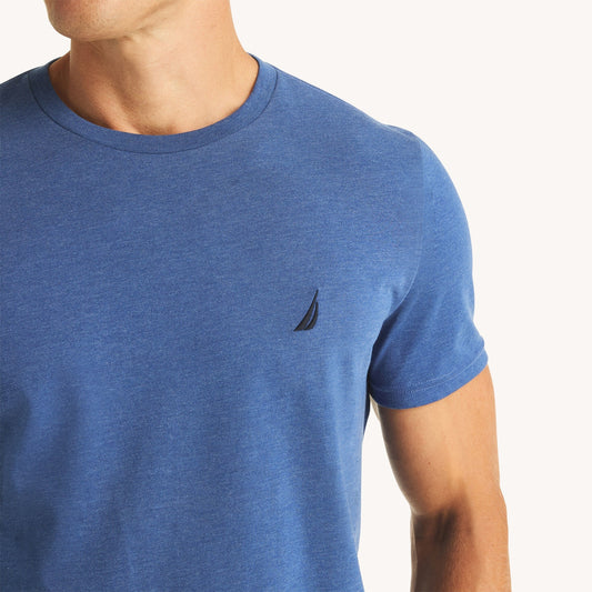 Franela cuello redondo unicolor con logo