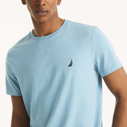 Franela cuello redondo unicolor con logo