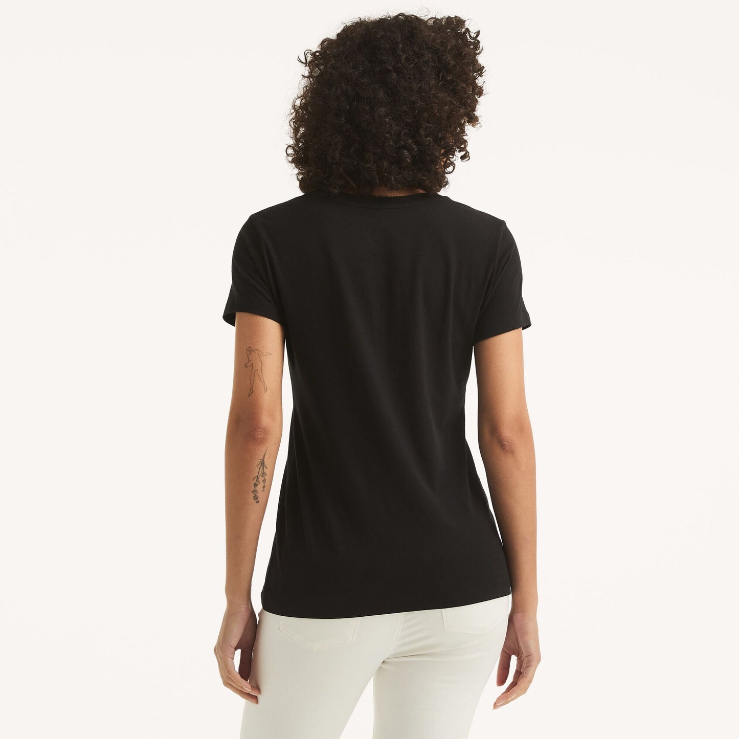 Franela cuello redondo con brillantes