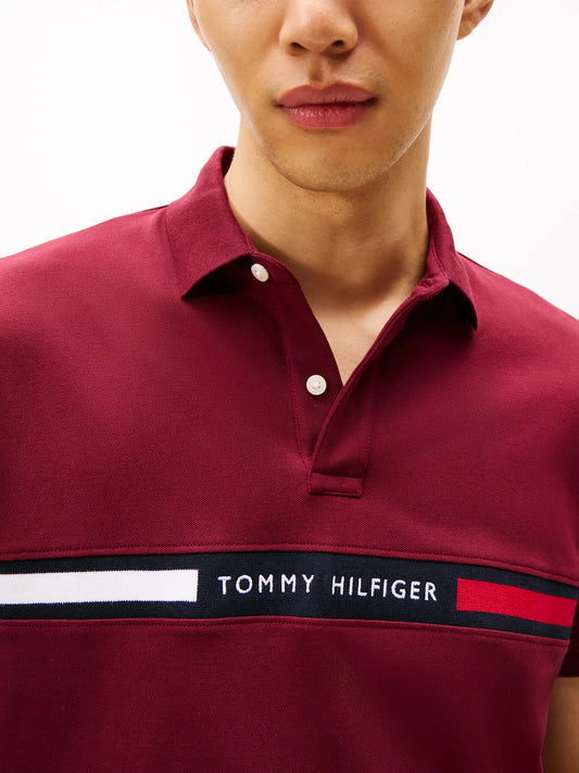 Chemise regular con logo bandera bordada central