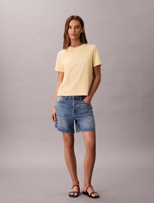 Franela cuello redondo unicolor con logo