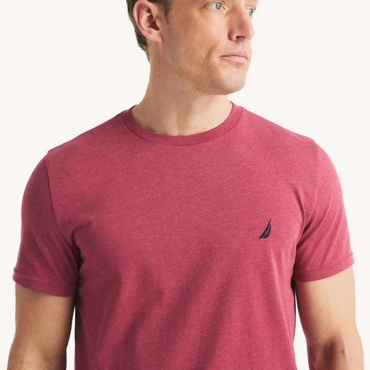 Franela cuello redondo unicolor con logo