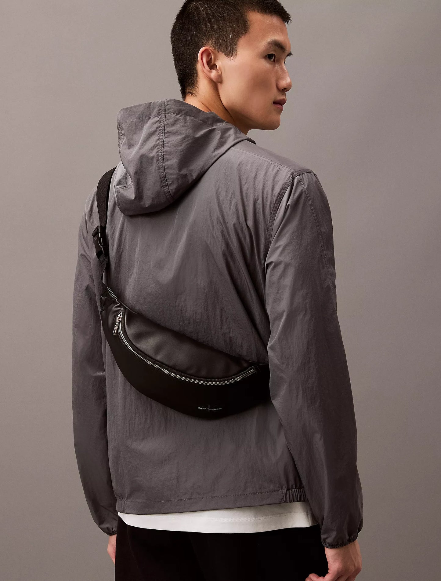 Bolso tipo koala con logo