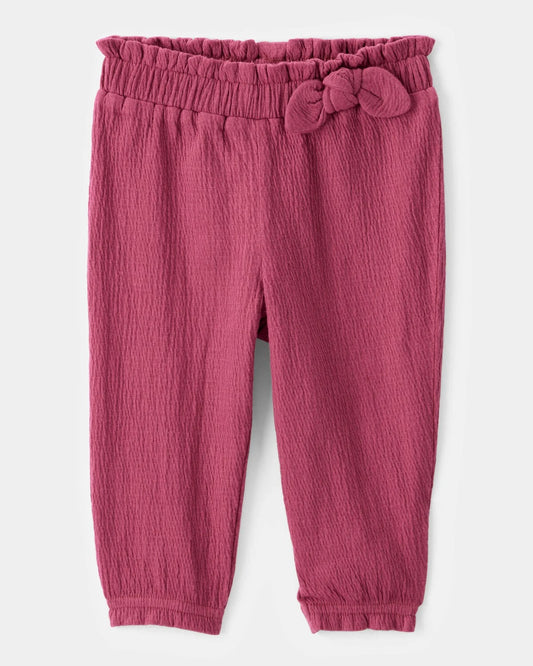 Conjunto sueter y pantalón para niña pequeña
