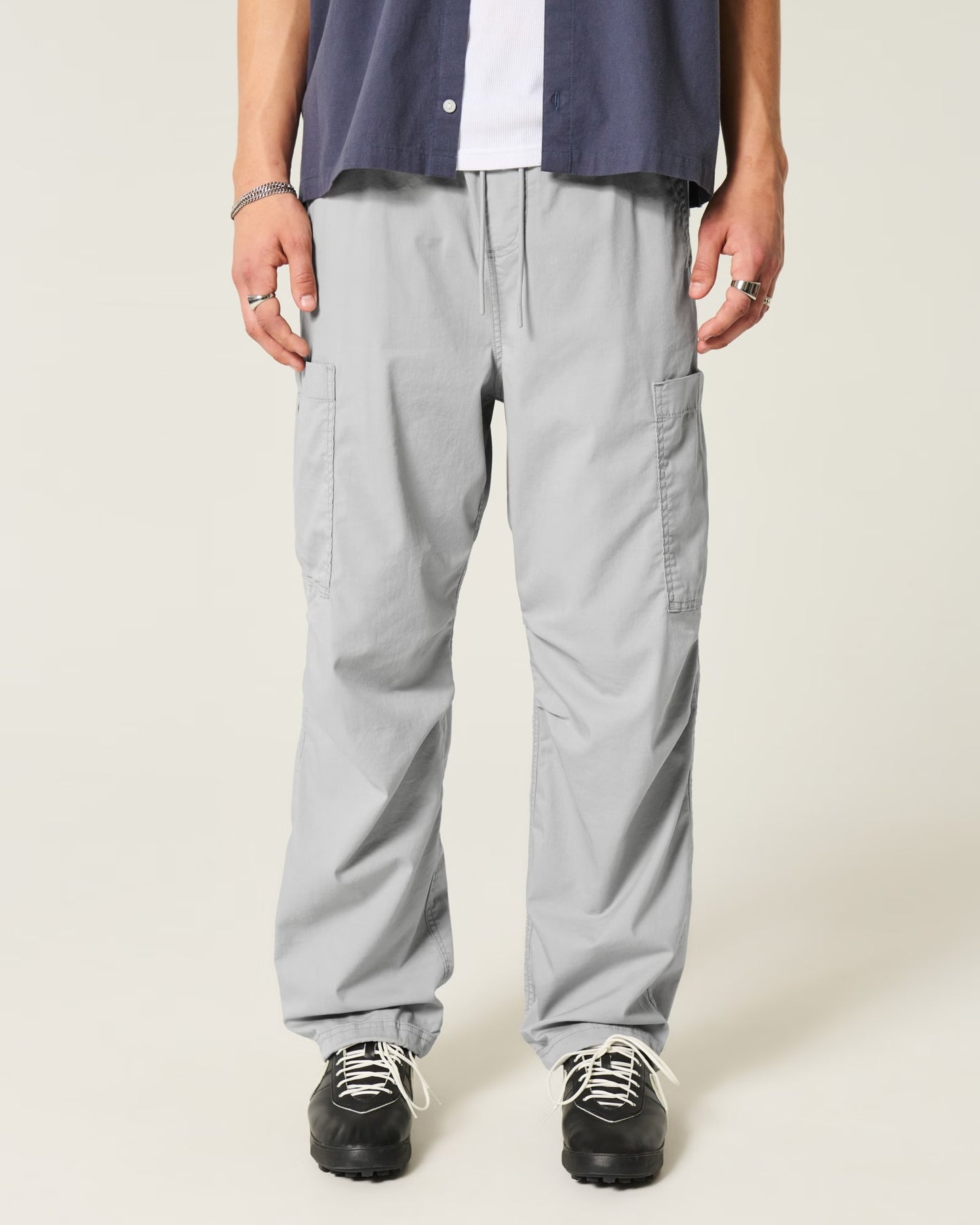 Pantalón ancho tipo cargo