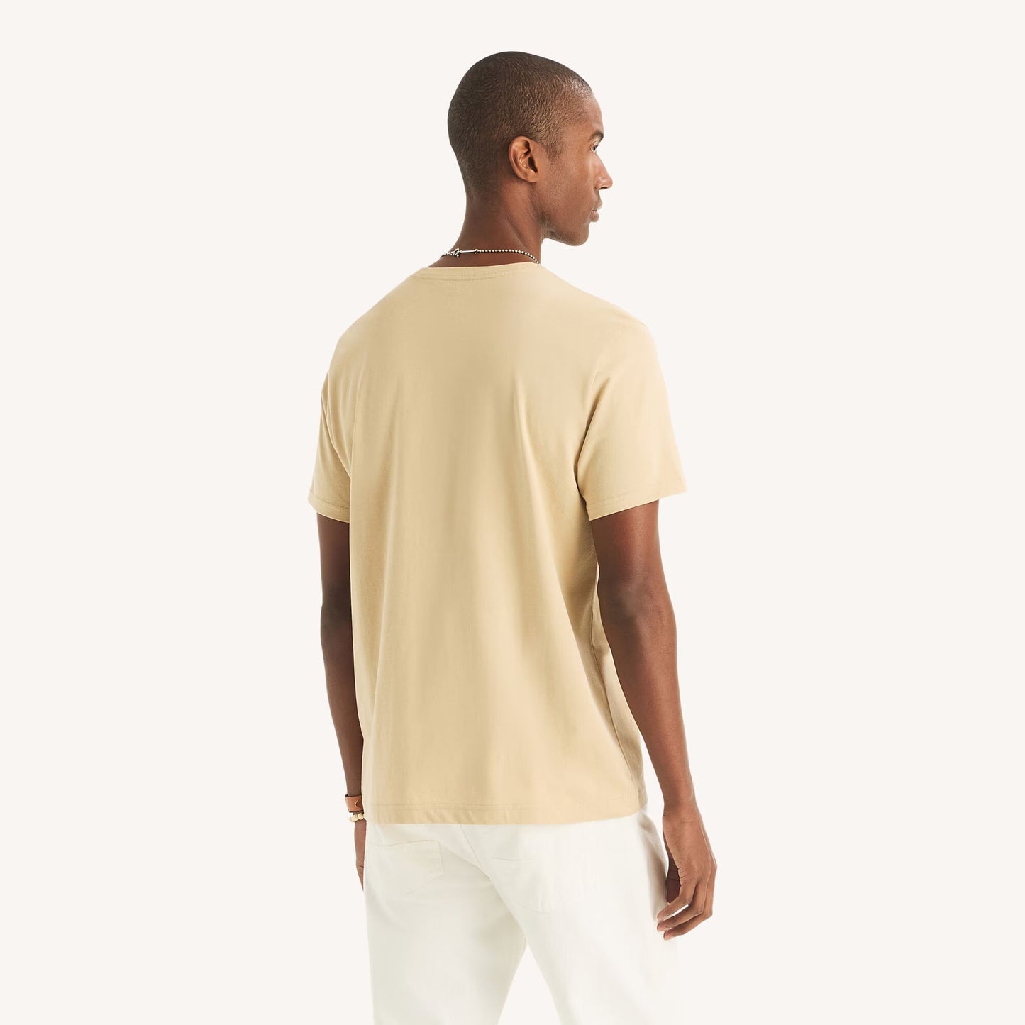 Franela cuello redondo unicolor con logo