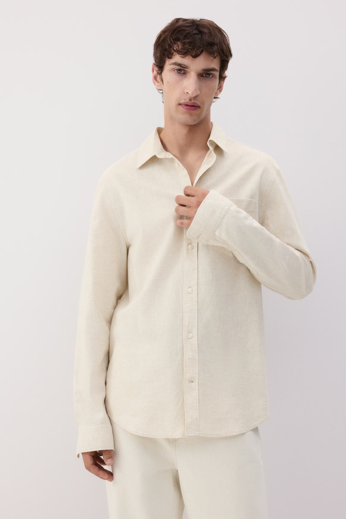 Camisa manga larga unicolor de lino