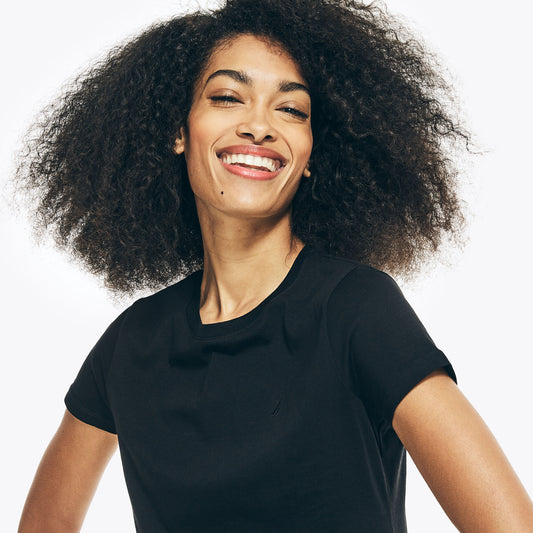 Franela cuello redondo unicolor con logo