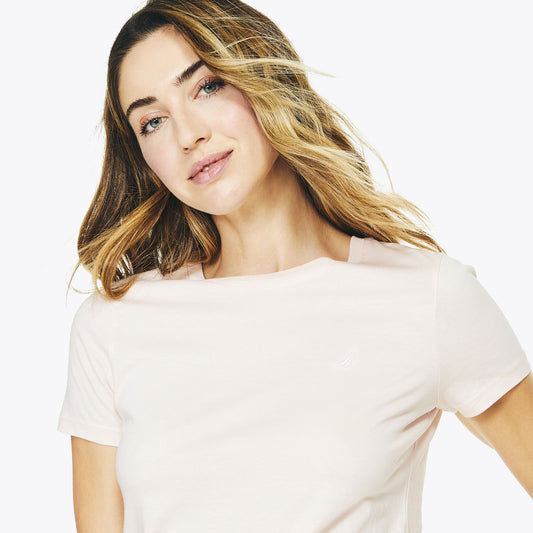 Franela cuello redondo unicolor con logo