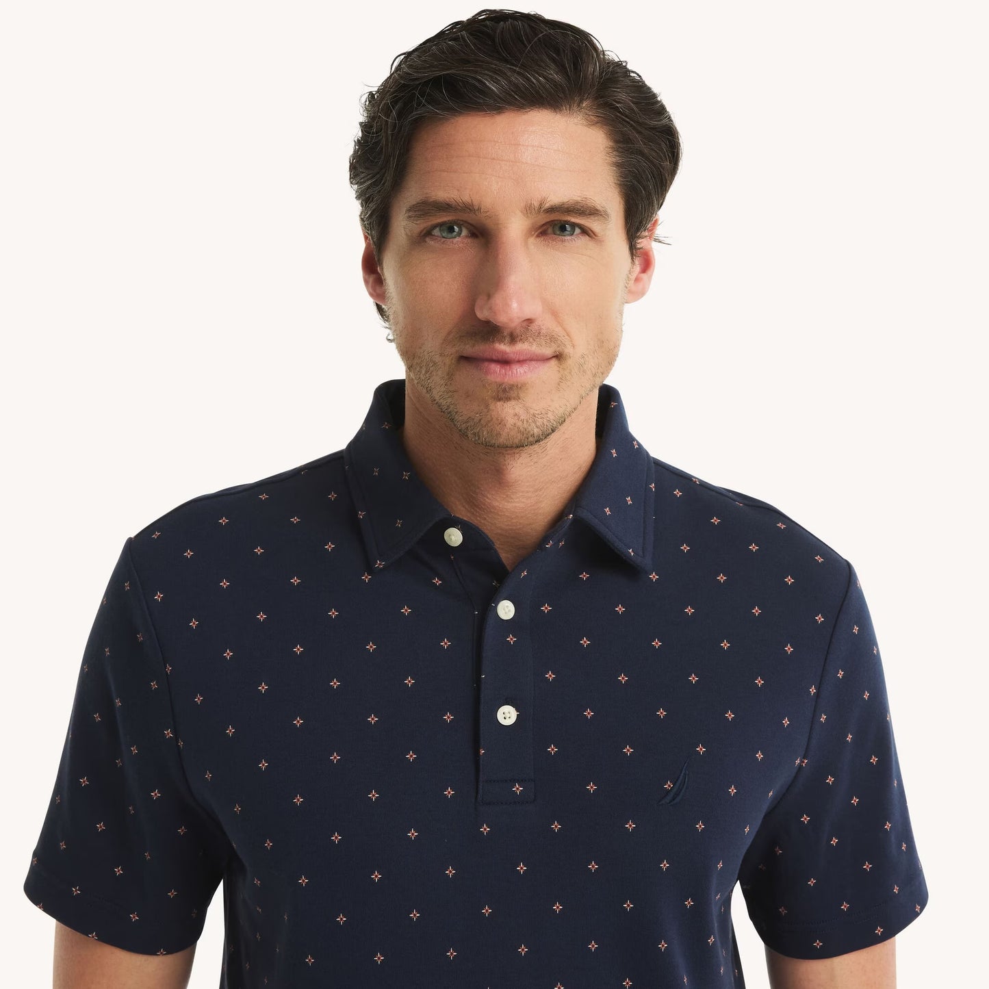 Chemise de algodón con estampado y logo