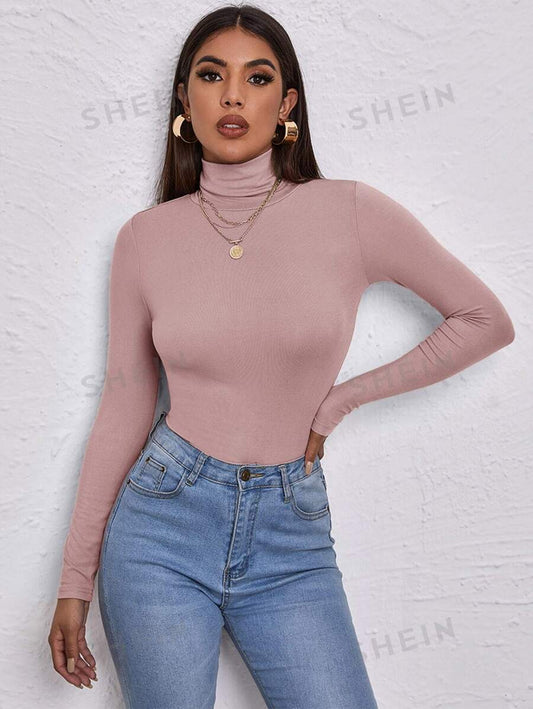 Blusa ajustada con cuello alto