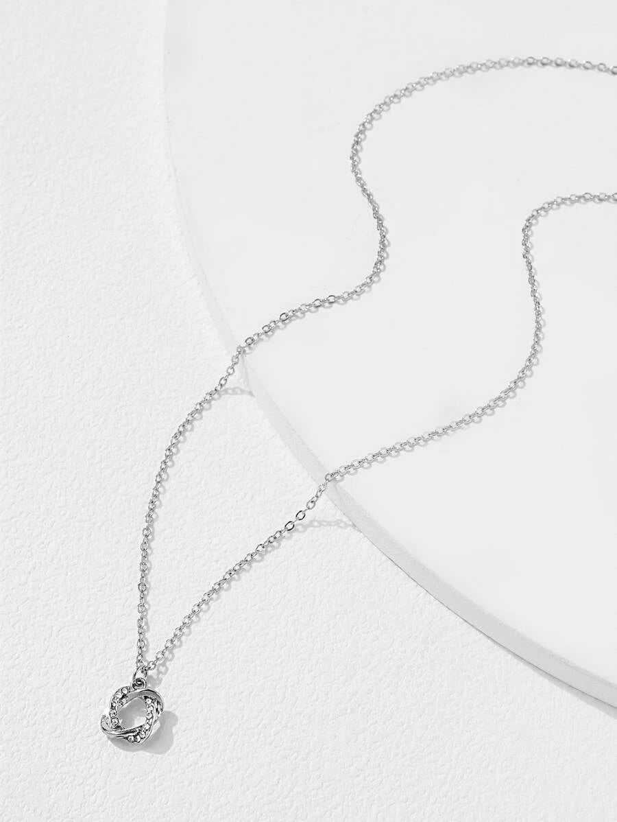 Collar con diseño de aro